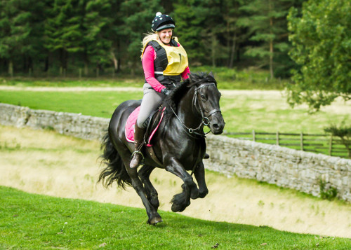 Fell mare Broughs Betsy-May on a 21km endurance ride with Elaine Prosperini.